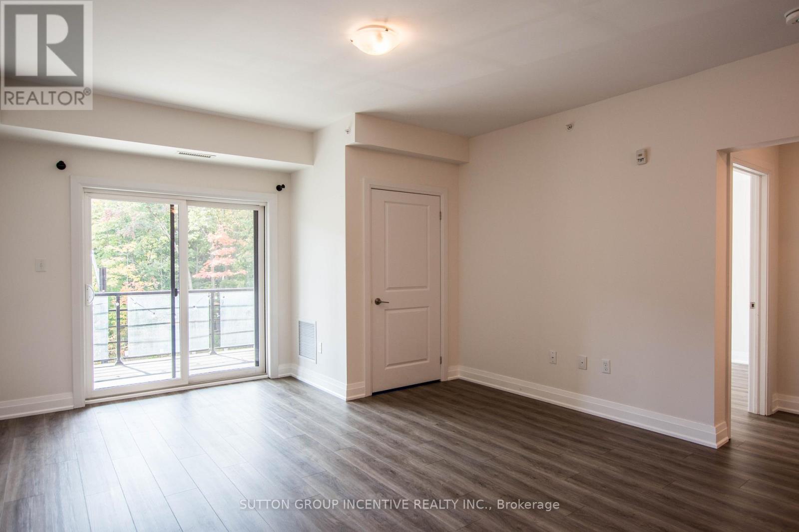 308 - 306 Essa Road, Barrie (0 West), Ontario  L9J 0H5 - Photo 12 - S12819912