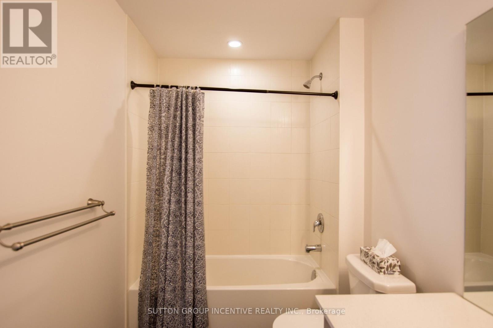 308 - 306 Essa Road, Barrie (0 West), Ontario  L9J 0H5 - Photo 16 - S12819912