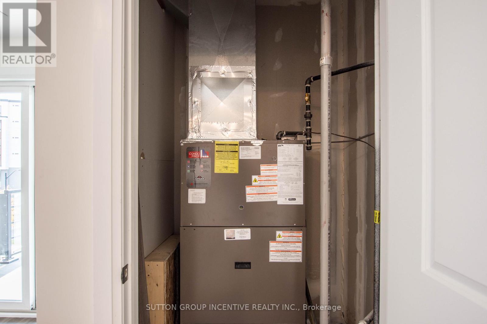 308 - 306 Essa Road, Barrie (0 West), Ontario  L9J 0H5 - Photo 23 - S12819912