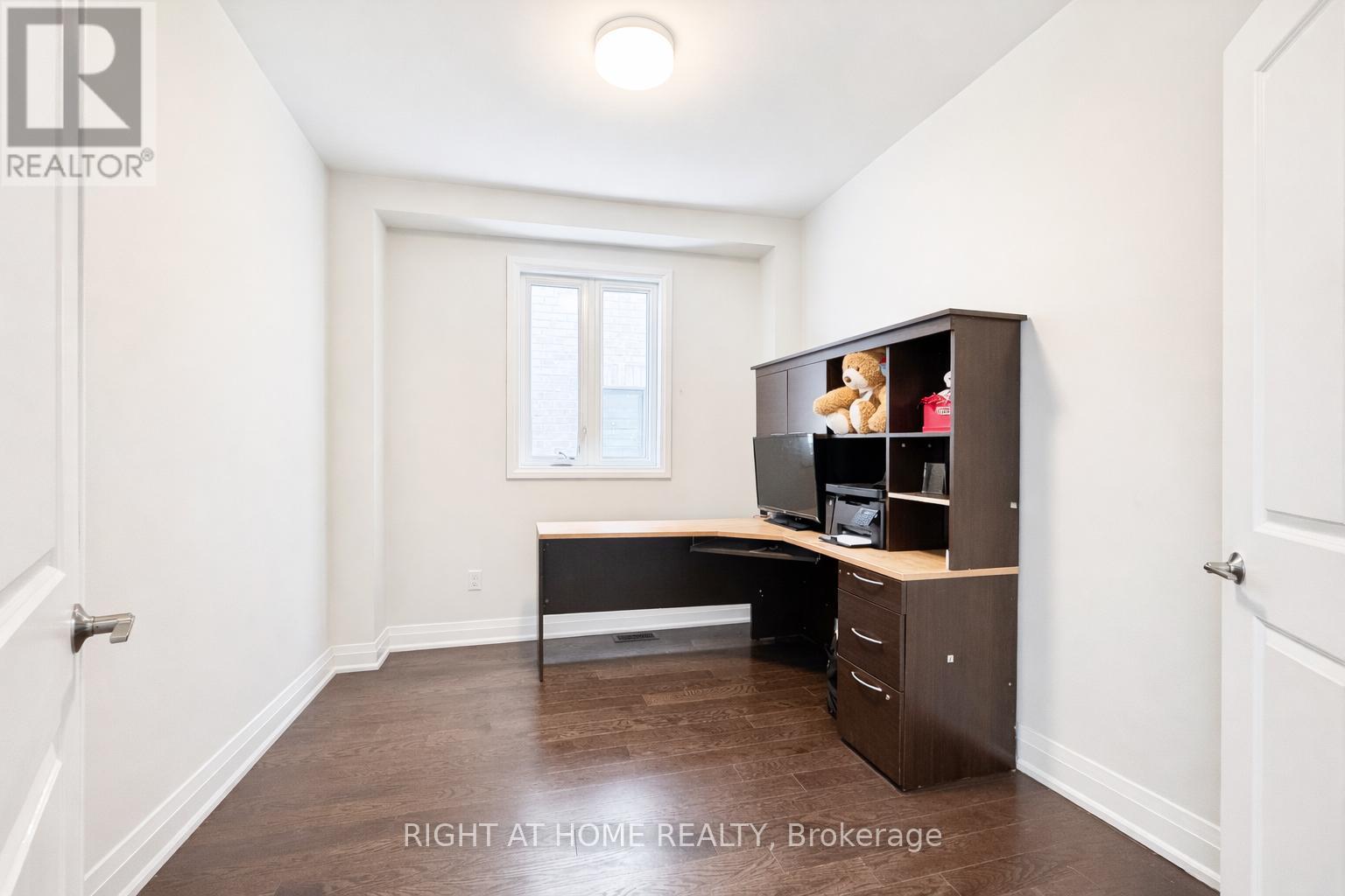 9 Sweet Cicely Street, Springwater, Ontario  L9X 2E2 - Photo 3 - S12819994