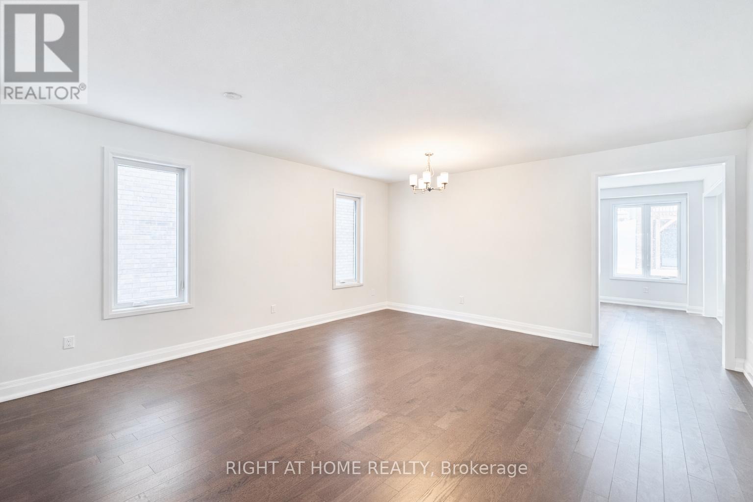 9 Sweet Cicely Street, Springwater, Ontario  L9X 2E2 - Photo 4 - S12819994