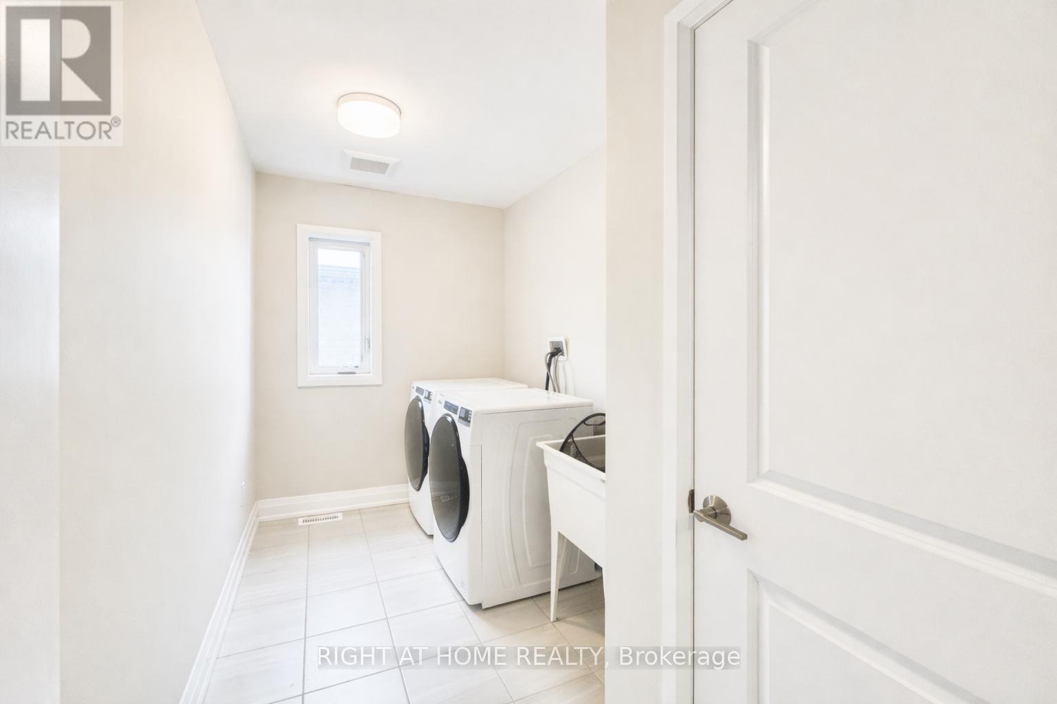 9 Sweet Cicely Street, Springwater, Ontario  L9X 2E2 - Photo 9 - S12819994