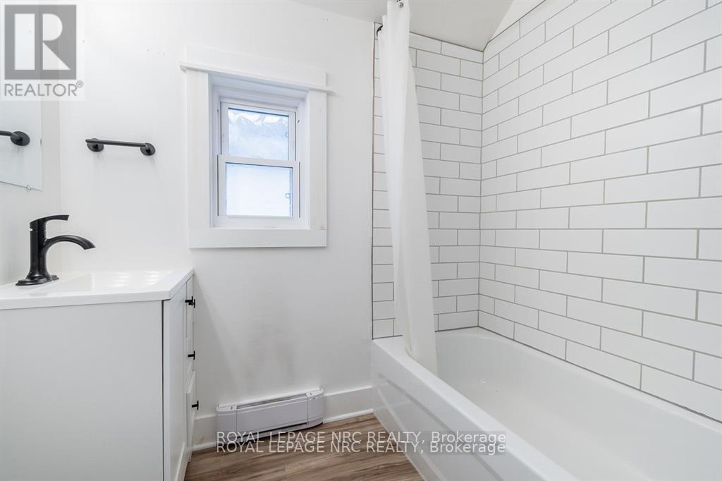 387 Elmwood Avenue, Fort Erie, Ontario  L0S 1B0 - Photo 23 - X12586452