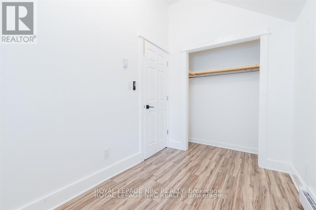 387 Elmwood Avenue, Fort Erie, Ontario  L0S 1B0 - Photo 13 - X12586452