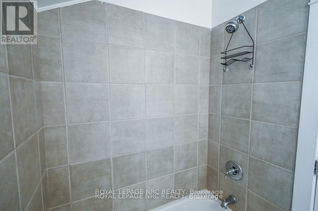 387 Elmwood Avenue, Fort Erie, Ontario  L0S 1B0 - Photo 38 - X12586452