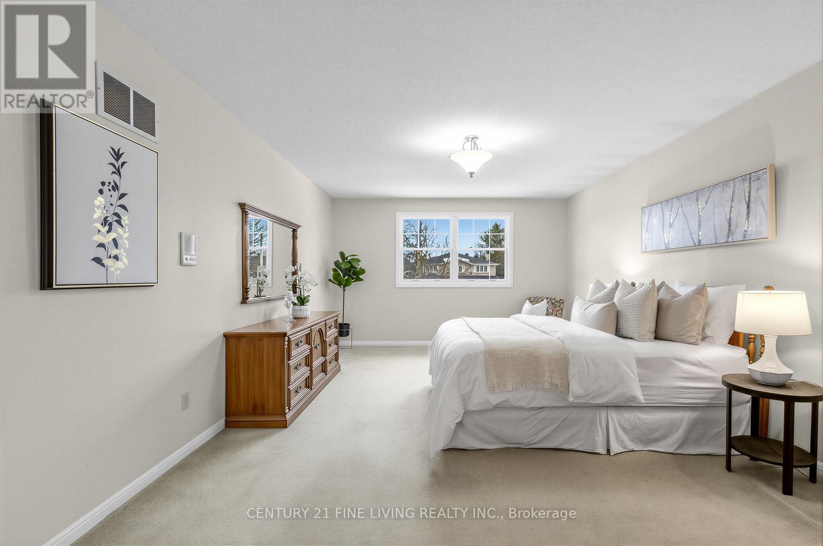 1062 Saginaw Crescent, Mississauga, Ontario  L5H 3W5 - Photo 19 - W12819860