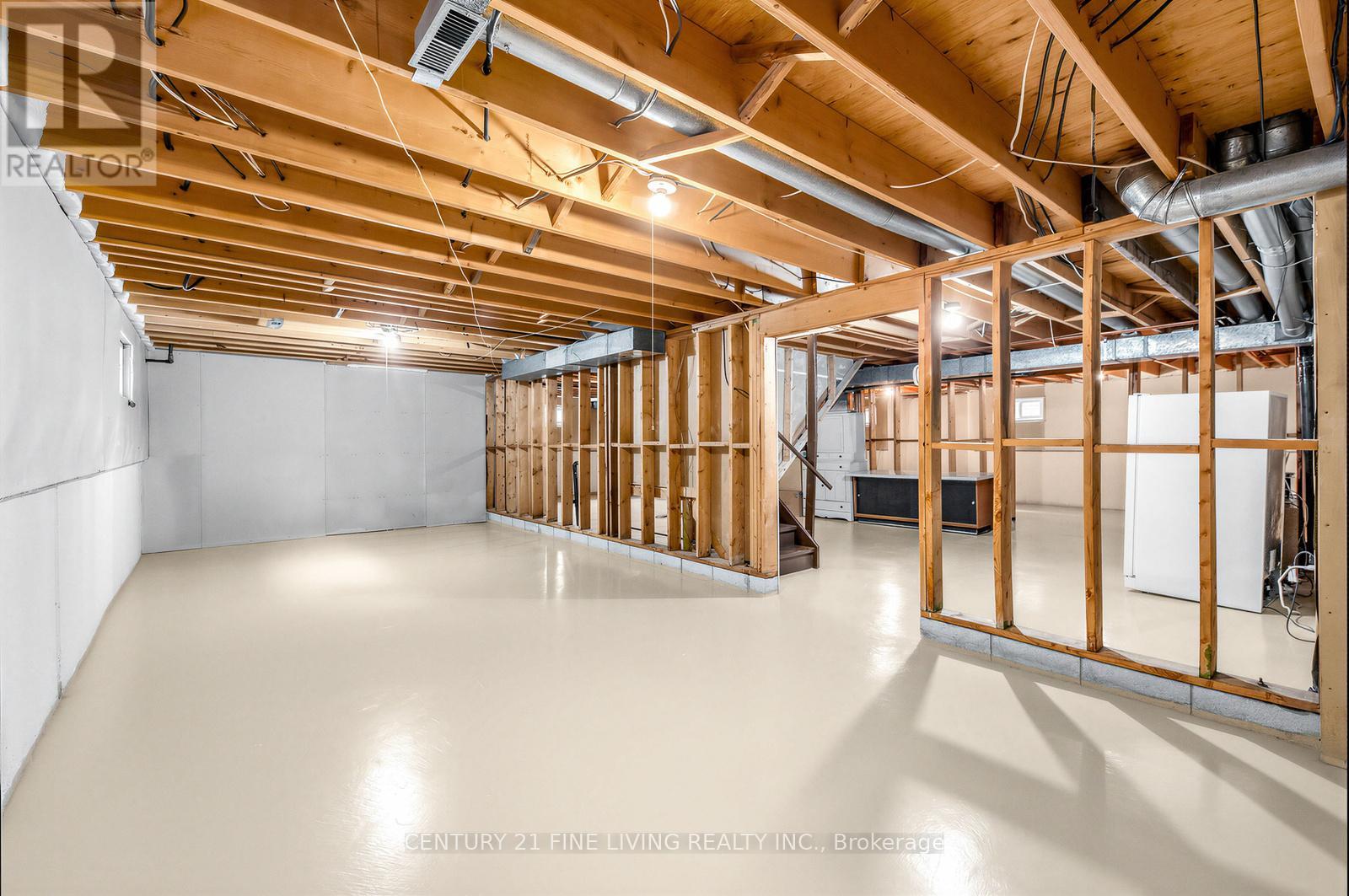 1062 Saginaw Crescent, Mississauga, Ontario  L5H 3W5 - Photo 37 - W12819860