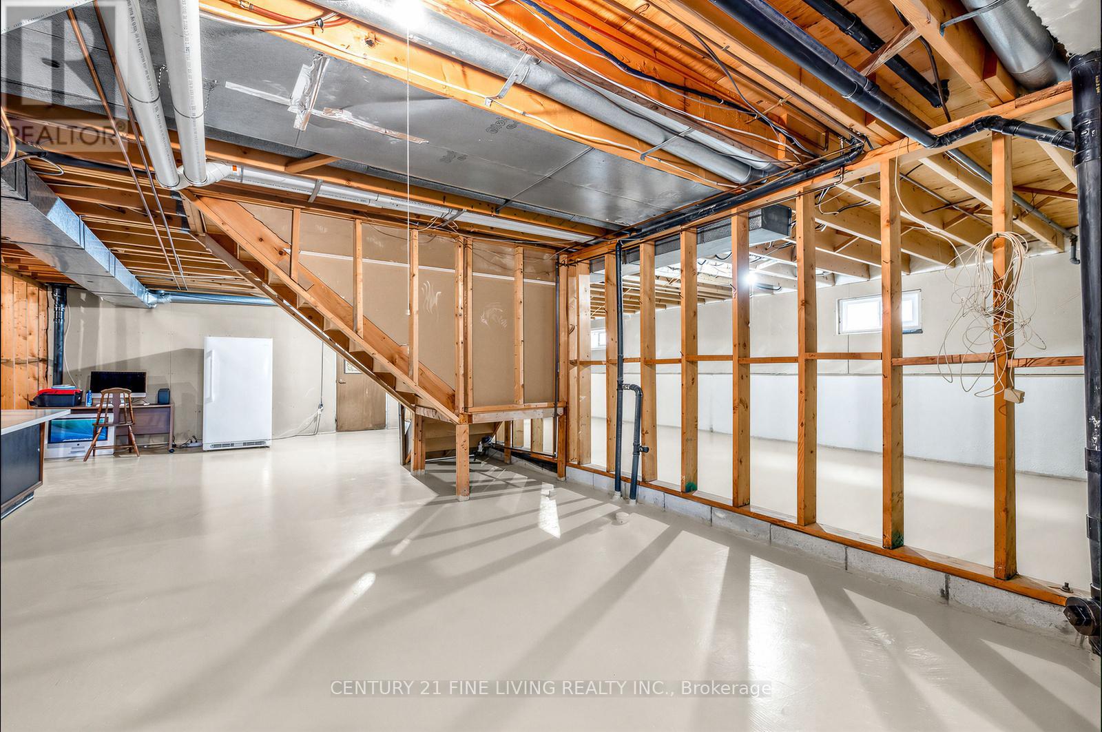 1062 Saginaw Crescent, Mississauga, Ontario  L5H 3W5 - Photo 38 - W12819860