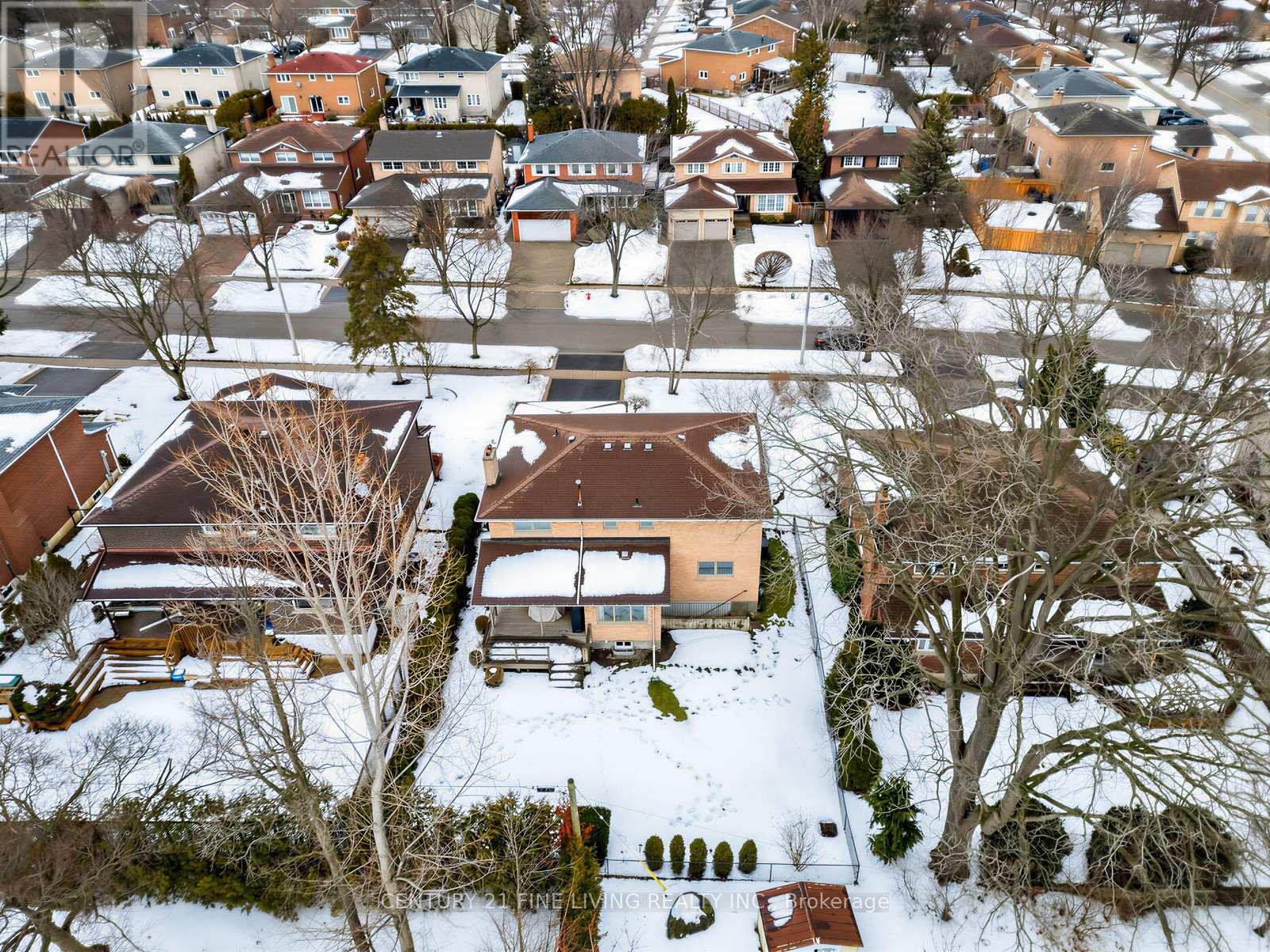 1062 Saginaw Crescent, Mississauga, Ontario  L5H 3W5 - Photo 46 - W12819860