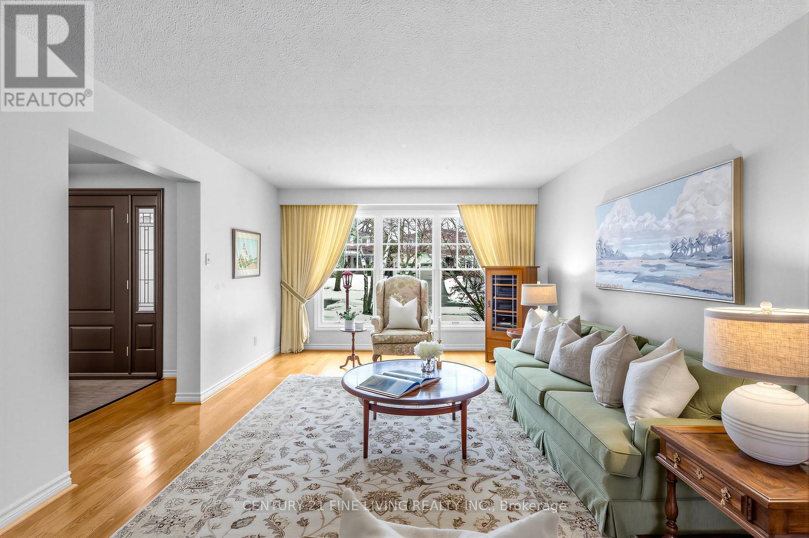 1062 Saginaw Crescent, Mississauga, Ontario  L5H 3W5 - Photo 6 - W12819860