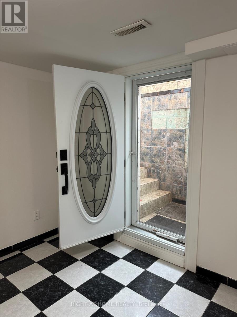 Basement - 160 Millwick Drive, Toronto (Humber Summit), Ontario  M9L 2X7 - Photo 4 - W12819902