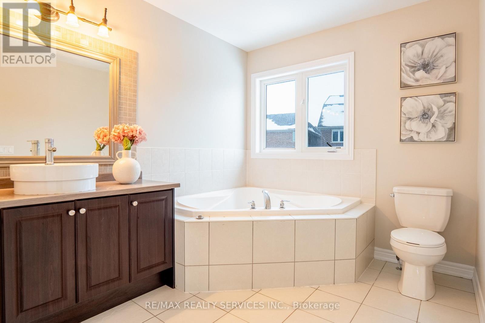 3 Tokara Avenue, Caledon, Ontario  L7C 3P3 - Photo 14 - W12819906