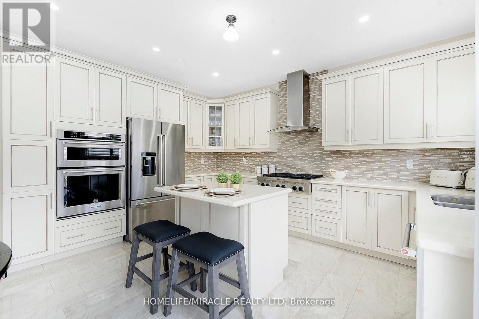 10 Dalecrest Road, Brampton, Ontario  L6X 5N3 - Photo 16 - W12819910