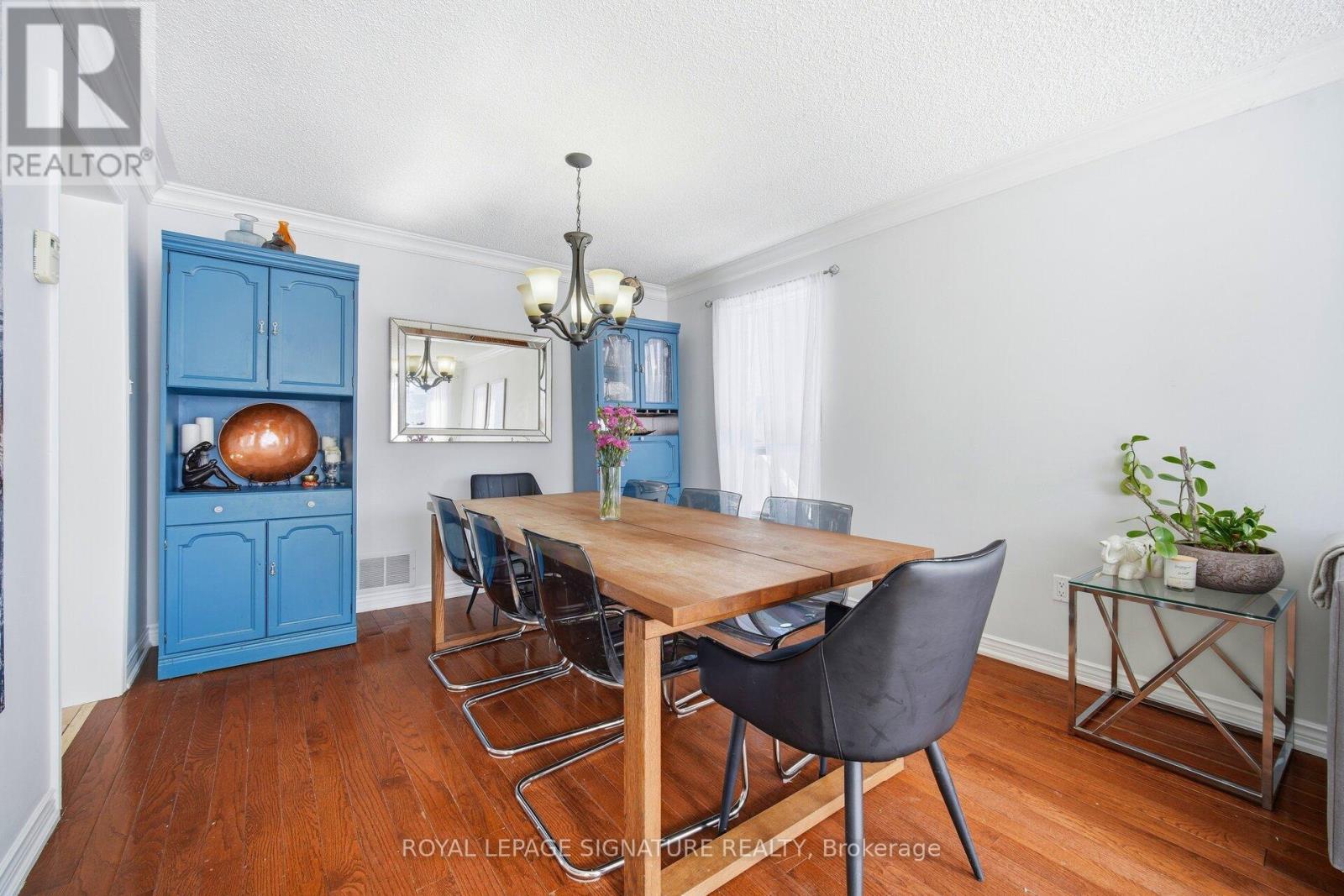 46 Myna Court, Brampton, Ontario  L6S 4H8 - Photo 12 - W12819928