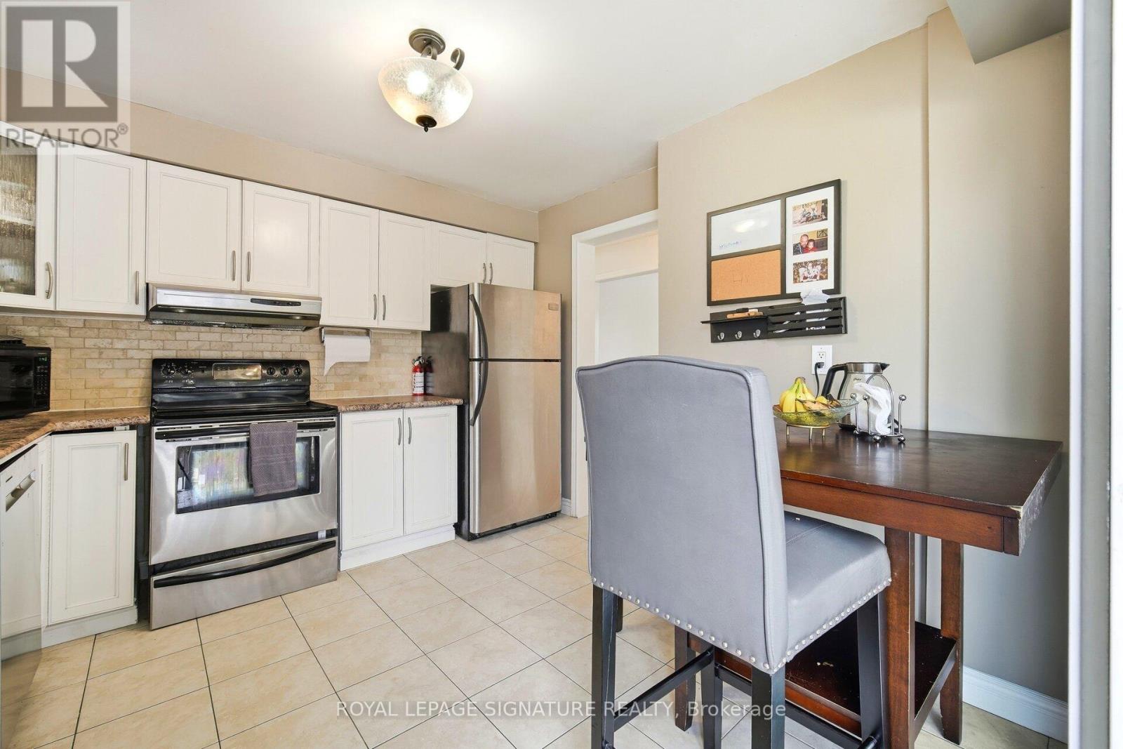 46 Myna Court, Brampton, Ontario  L6S 4H8 - Photo 22 - W12819928