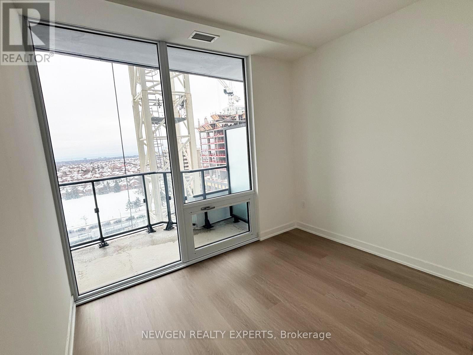 1009 - 448 Burnhamthorpe Road W, Mississauga, Ontario  L5B 4M6 - Photo 10 - W12820032