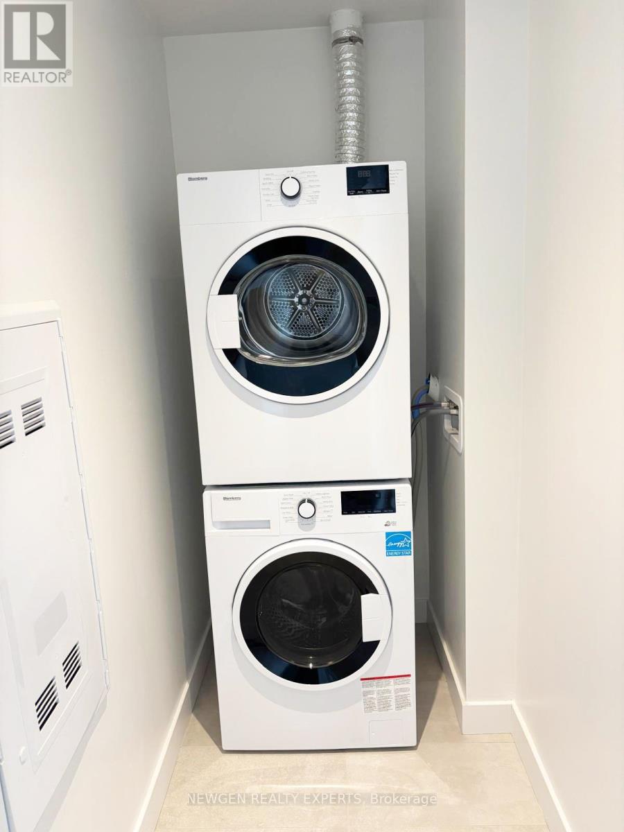 1009 - 448 Burnhamthorpe Road W, Mississauga, Ontario  L5B 4M6 - Photo 13 - W12820032