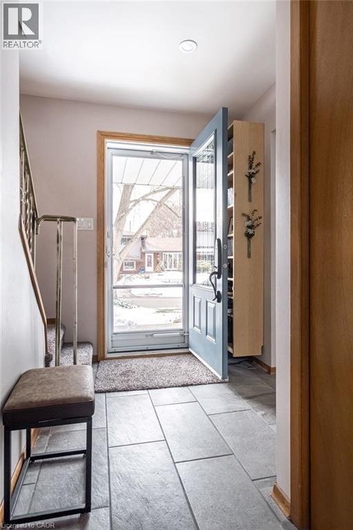 19 Chateau Court, Hamilton, Ontario  L9C 5P3 - Photo 7 - 40795764