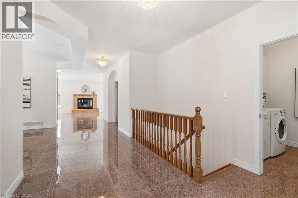 593 Rymal Road W, Hamilton, Ontario  L9B 1B7 - Photo 4 - 40803247