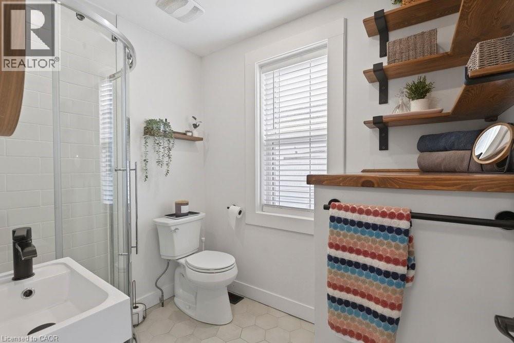 19 Huxley Avenue N, Hamilton, Ontario  L8H 4P1 - Photo 15 - 40804178