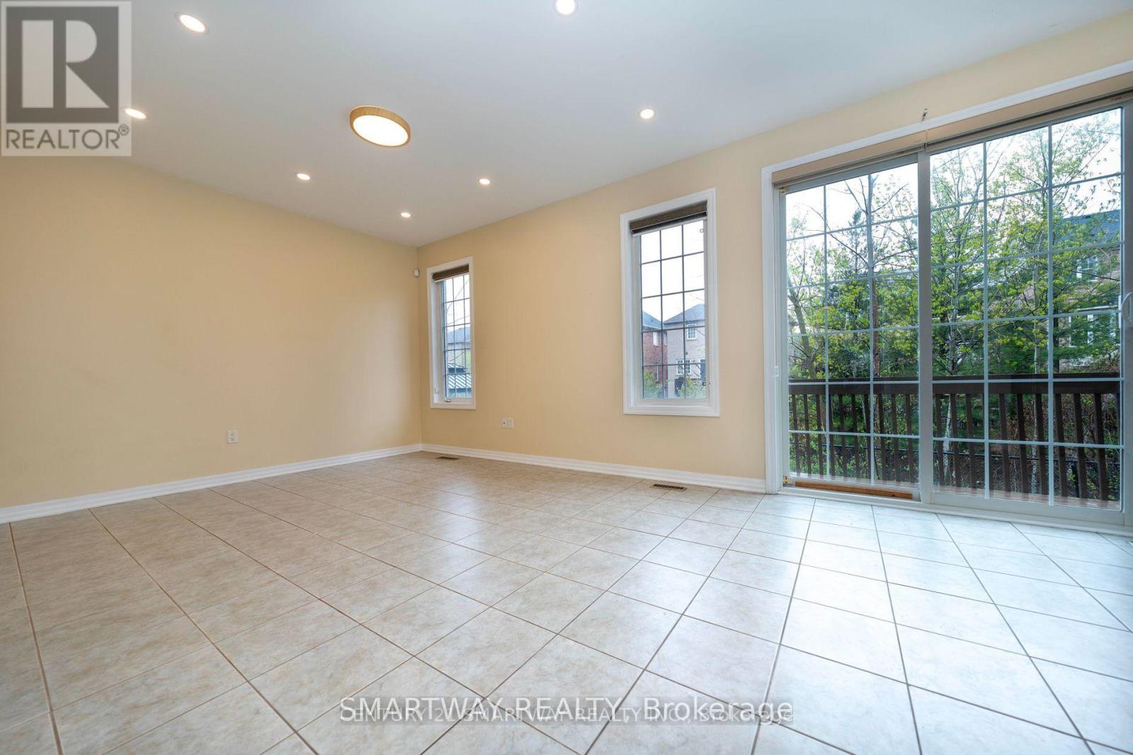 184 Montreal Circle, Hamilton, Ontario  L8E 0C6 - Photo 13 - X12819862