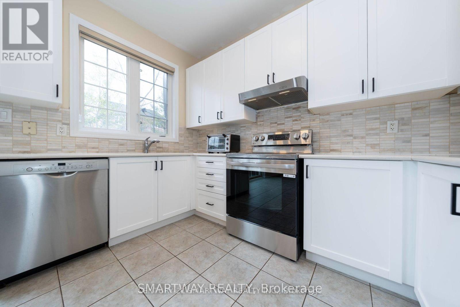 184 Montreal Circle, Hamilton, Ontario  L8E 0C6 - Photo 16 - X12819862