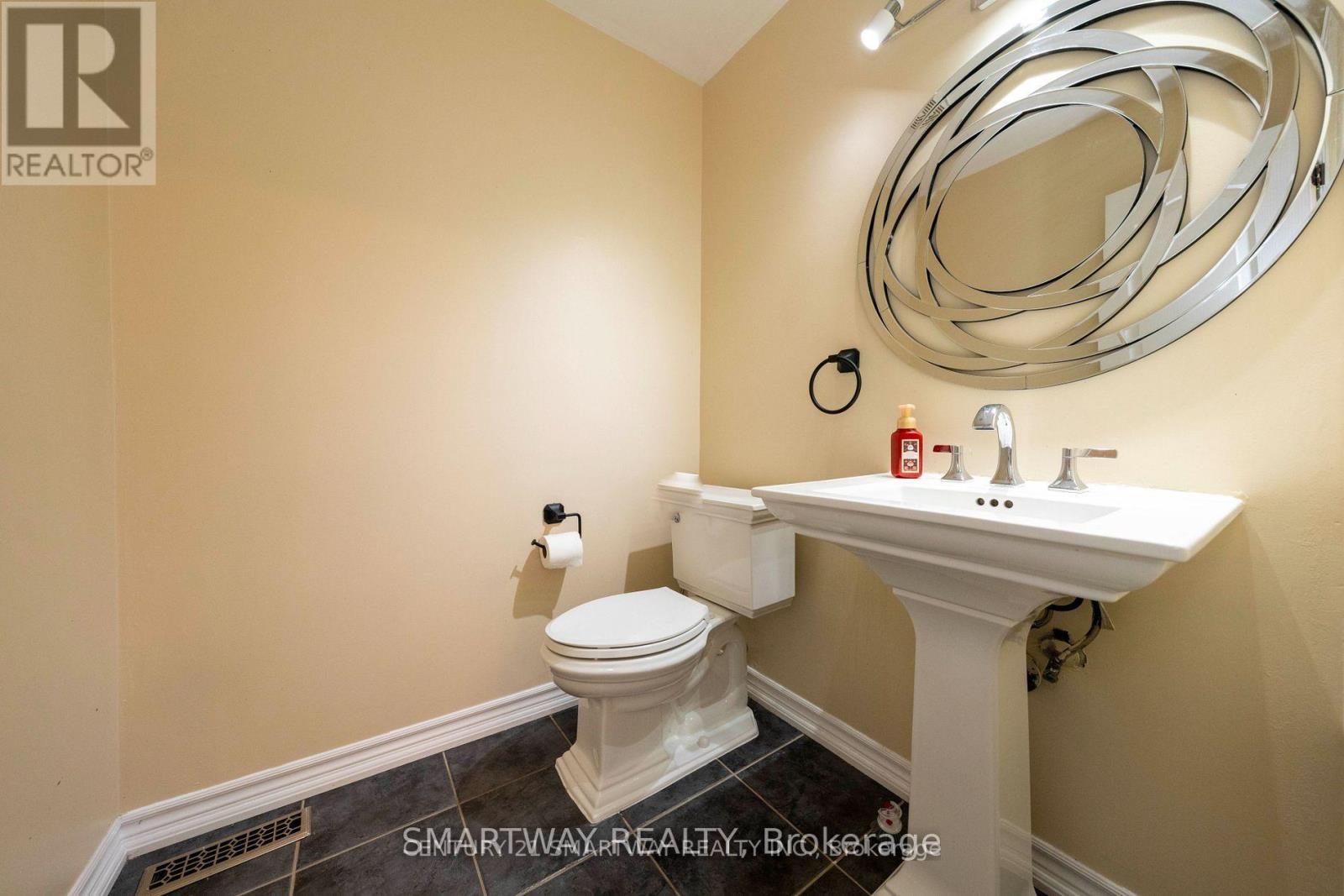 184 Montreal Circle, Hamilton, Ontario  L8E 0C6 - Photo 18 - X12819862