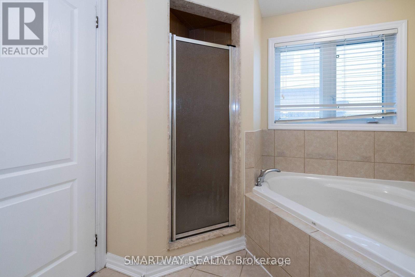 184 Montreal Circle, Hamilton, Ontario  L8E 0C6 - Photo 25 - X12819862