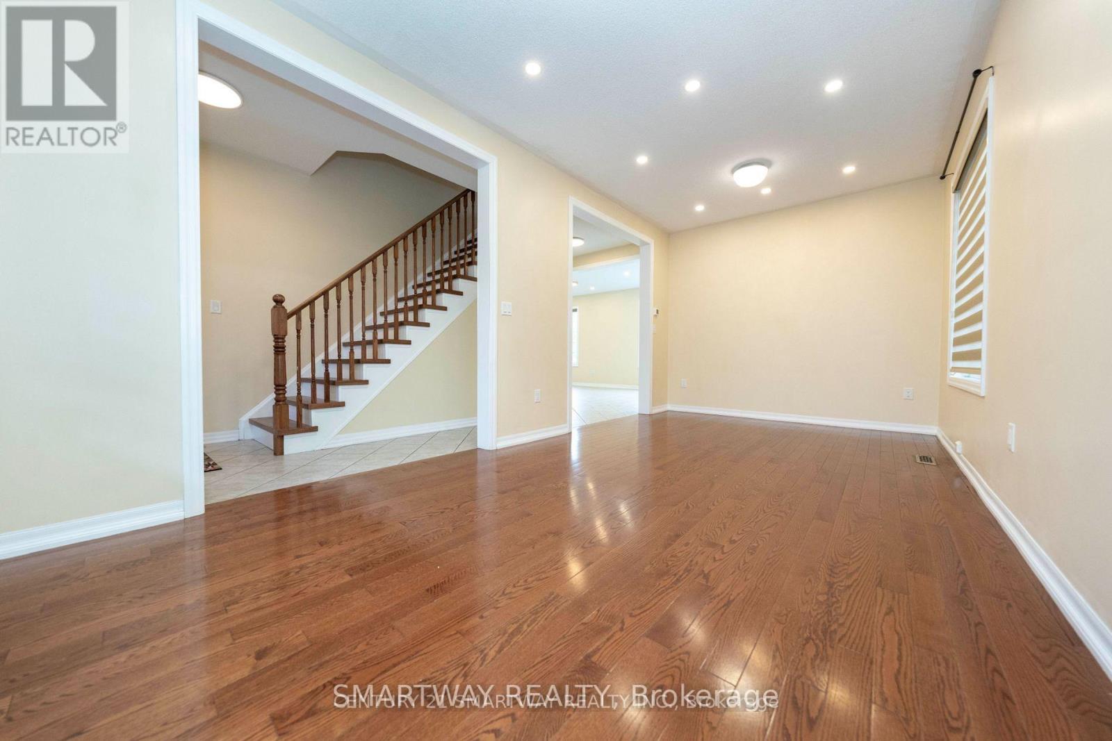 184 Montreal Circle, Hamilton, Ontario  L8E 0C6 - Photo 6 - X12819862