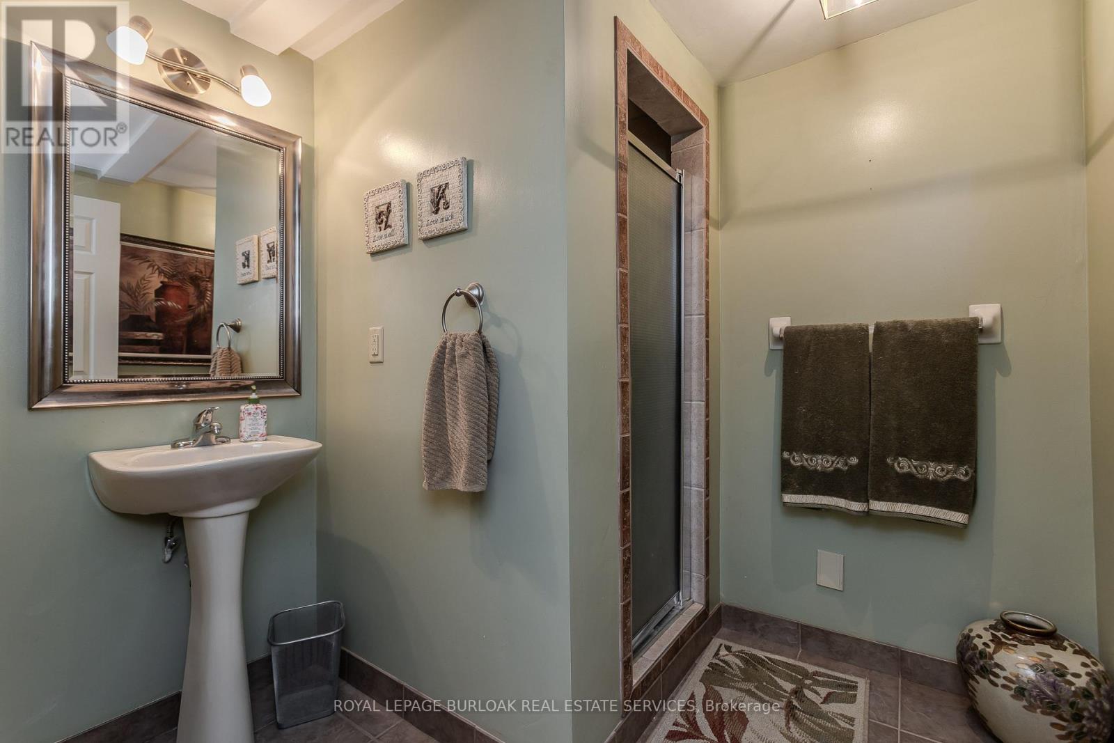 21 Isidore Place, Hamilton, Ontario  L8J 2P2 - Photo 37 - X12819888