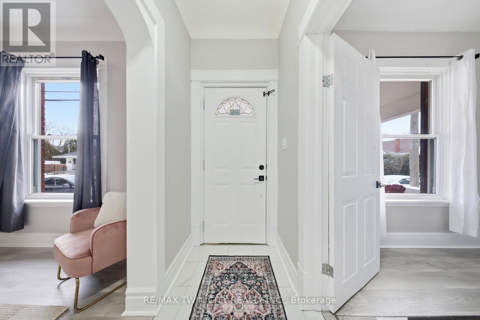 13 Salisbury Avenue, Brantford, Ontario  N3S 1M6 - Photo 6 - X12819924