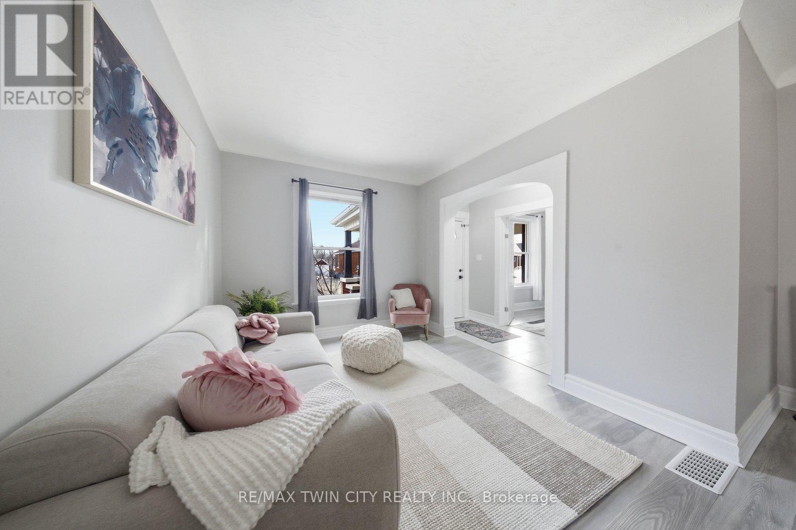 13 Salisbury Avenue, Brantford, Ontario  N3S 1M6 - Photo 9 - X12819924