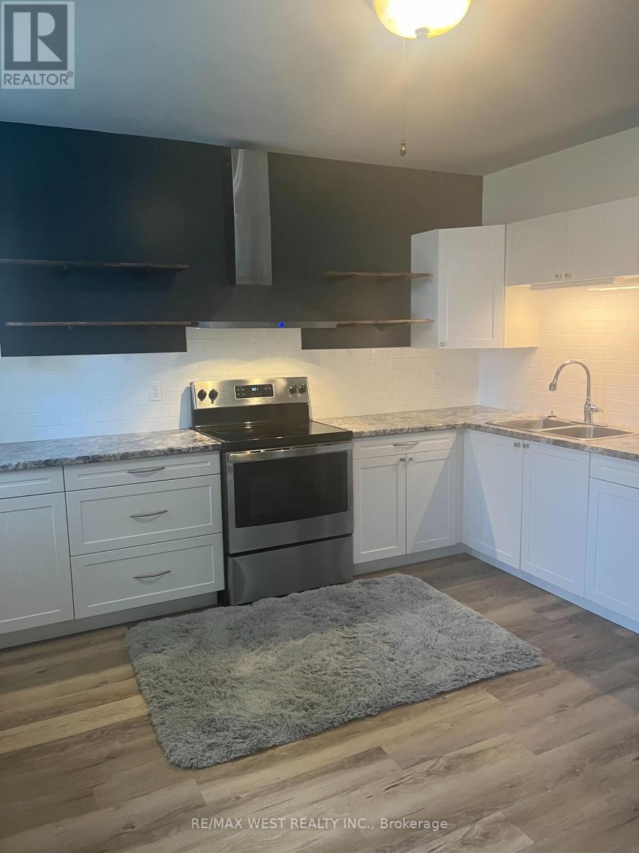 182 12th Street, Hanover, Ontario  N4N 1T8 - Photo 12 - X12819974