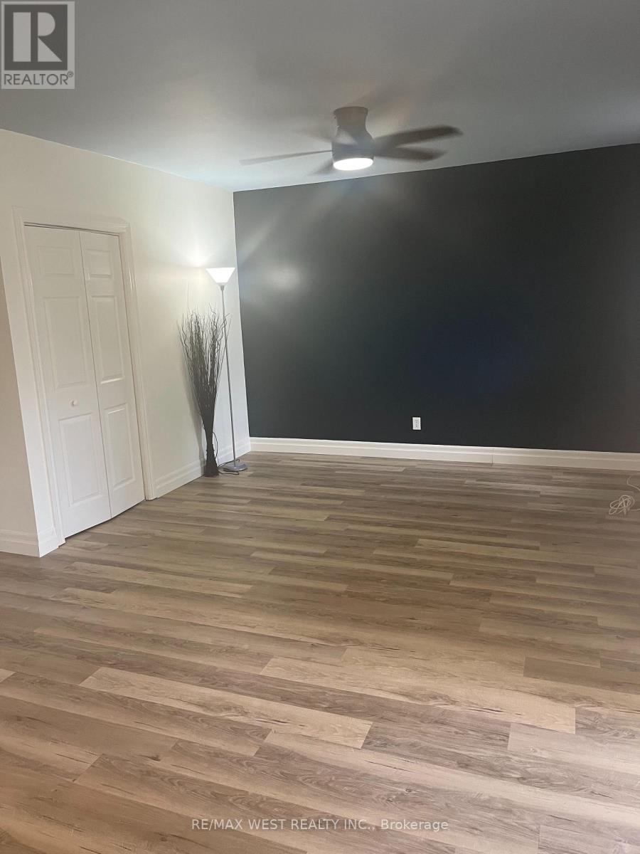 182 12th Street, Hanover, Ontario  N4N 1T8 - Photo 13 - X12819974