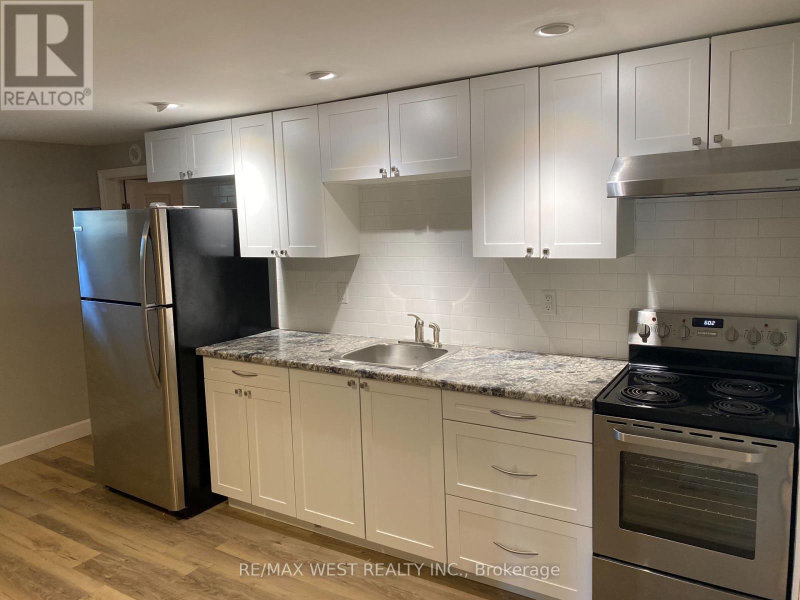 182 12th Street, Hanover, Ontario  N4N 1T8 - Photo 15 - X12819974