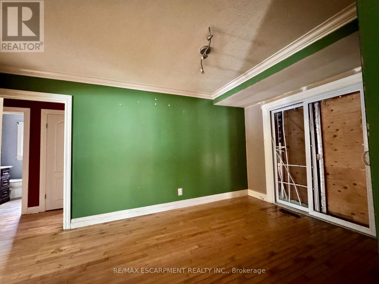 12 Spruce Street, St. Thomas, Ontario  N5R 1N5 - Photo 8 - X12819990