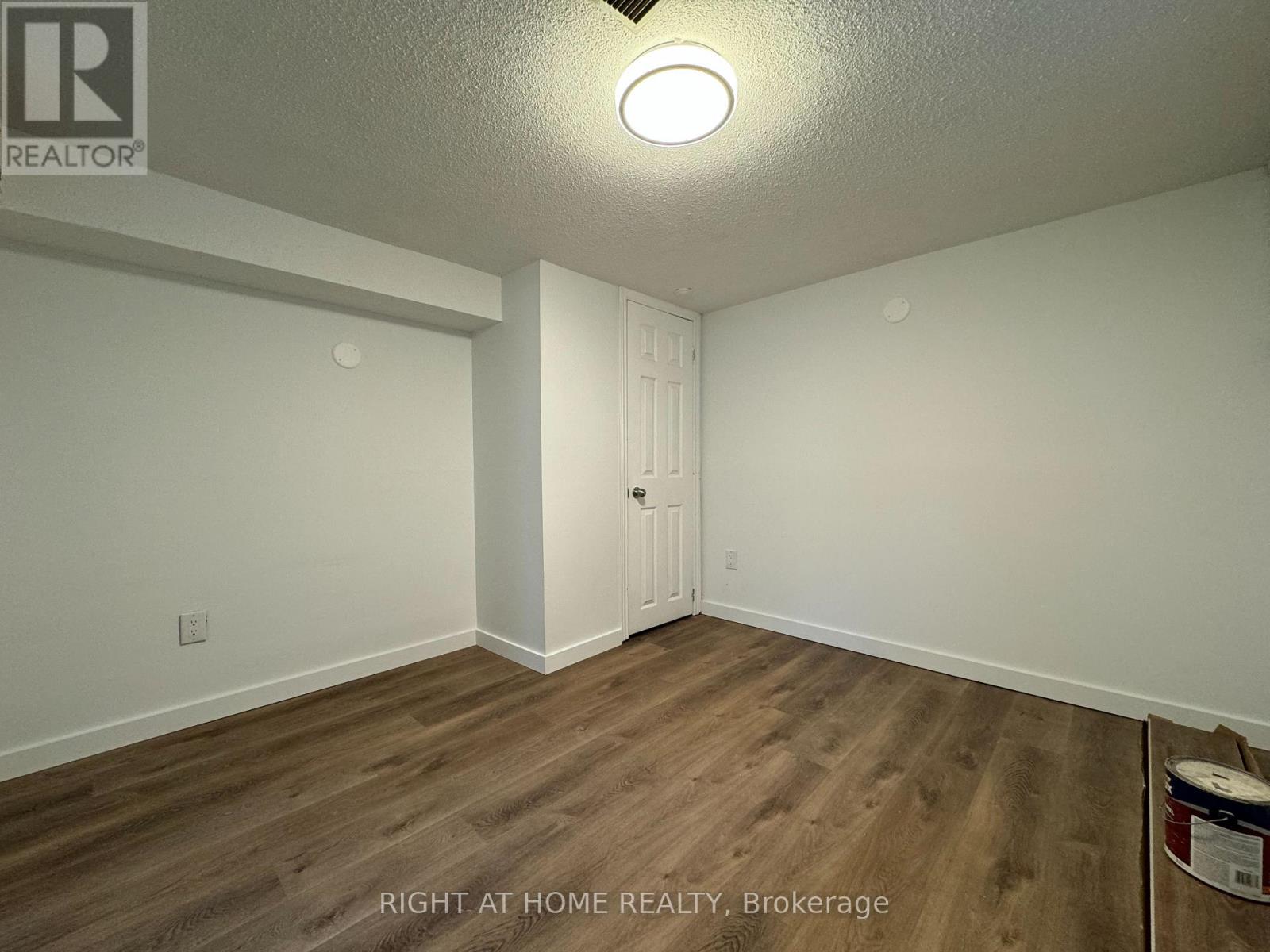 Lower - 950 Queens Boulevard, Kitchener, Ontario  N2M 1B4 - Photo 13 - X12819996