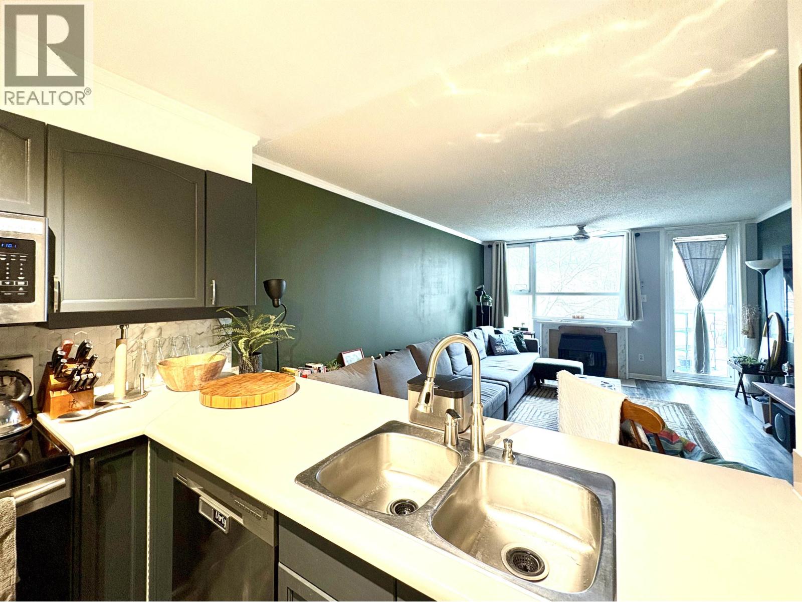 305 1250 Quayside Drive, New Westminster, British Columbia  V3M 6E2 - Photo 3 - R3093461