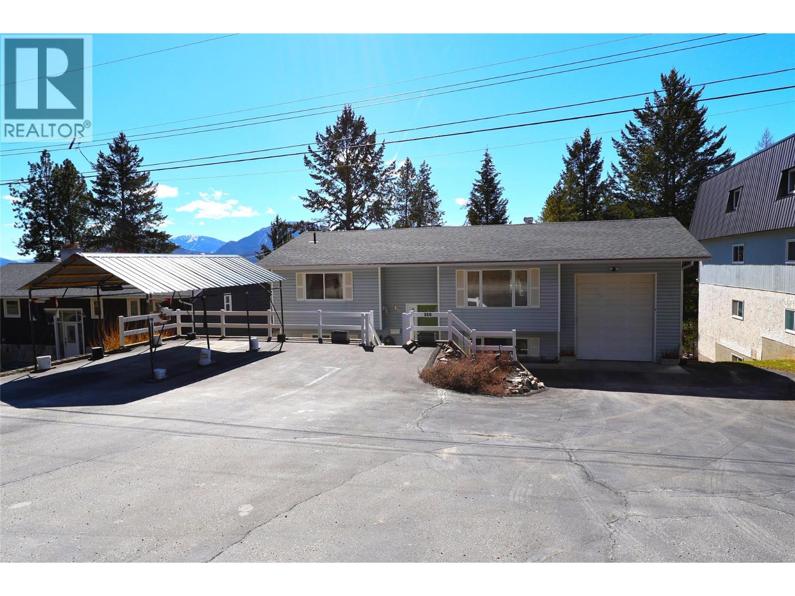 660 Knighton Road, Kimberley, British Columbia