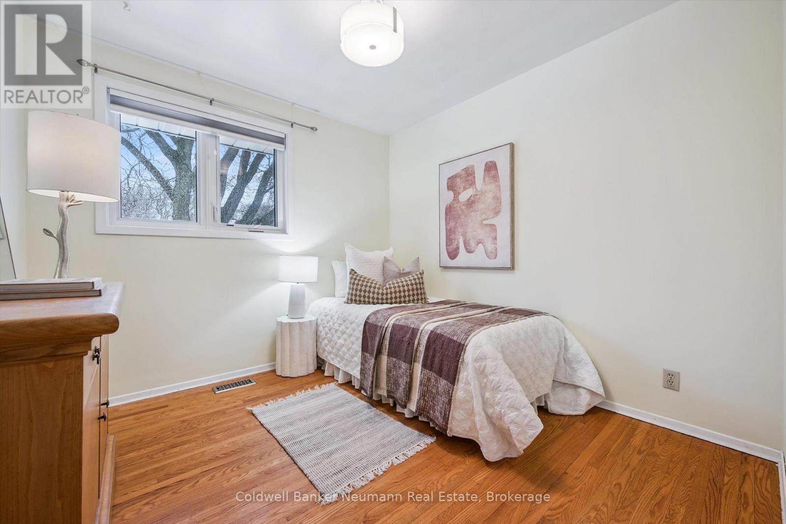 21 Oriole Crescent, Guelph, Ontario  N1G 1J5 - Photo 22 - X12801020