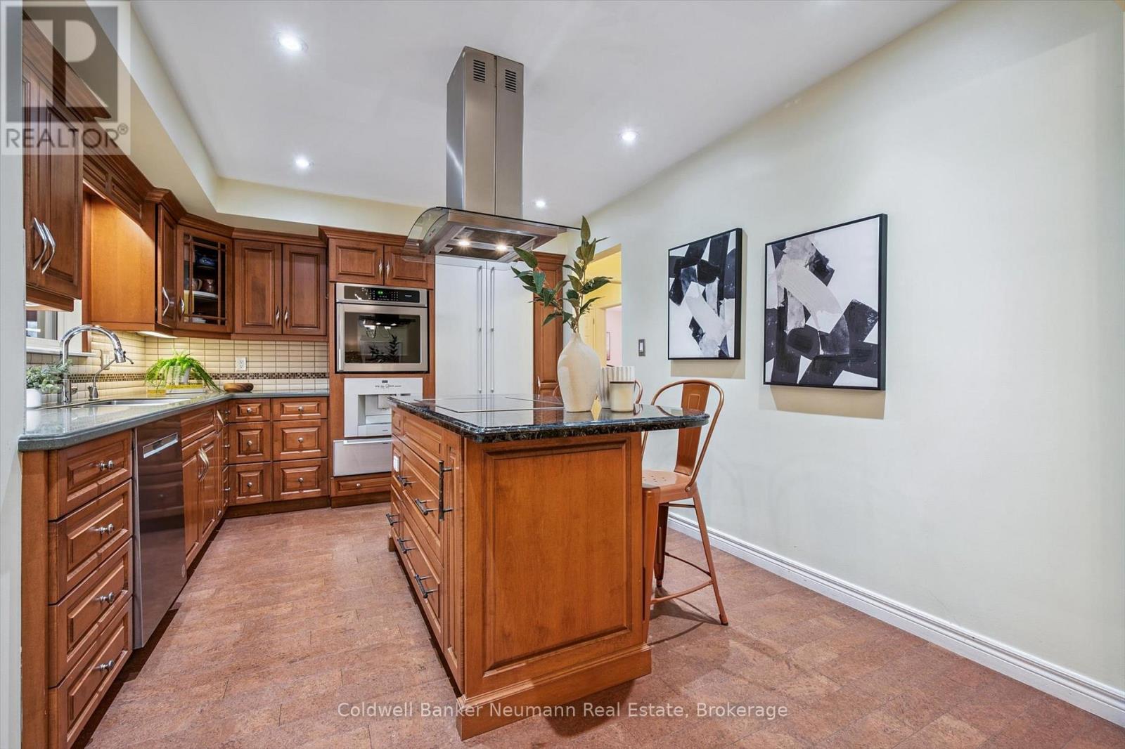 21 Oriole Crescent, Guelph, Ontario  N1G 1J5 - Photo 12 - X12801020