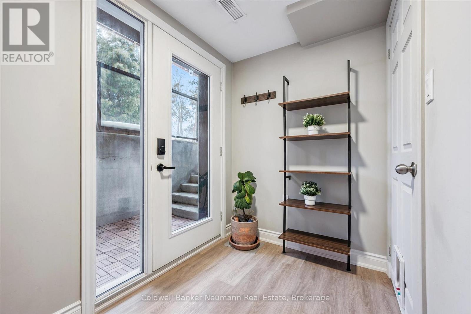 21 Oriole Crescent, Guelph, Ontario  N1G 1J5 - Photo 26 - X12801020