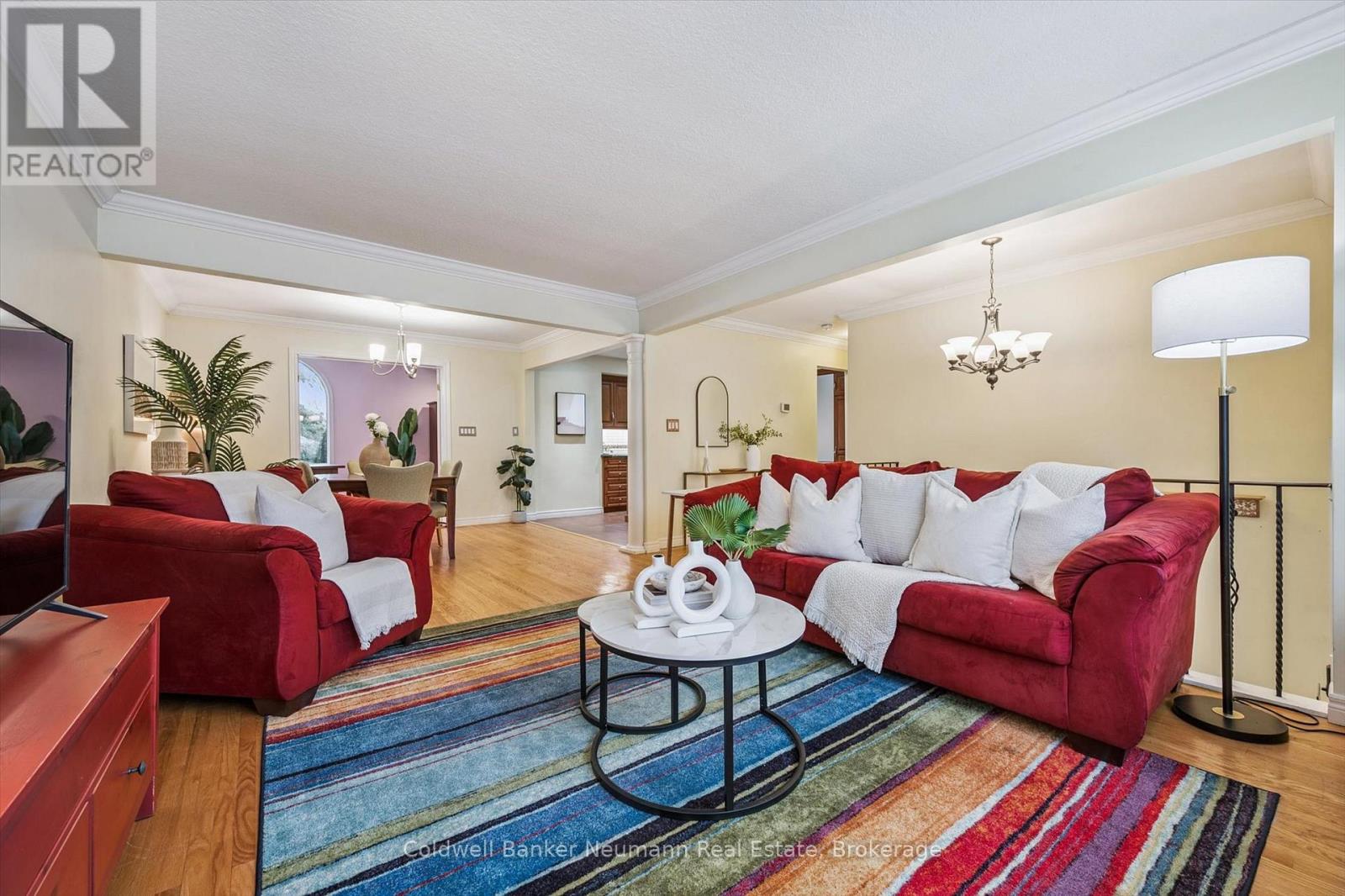 21 Oriole Crescent, Guelph, Ontario  N1G 1J5 - Photo 5 - X12801020