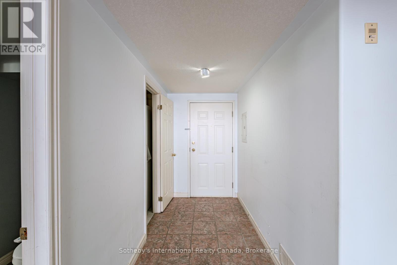 213 - 111 Grey Street, Brantford, Ontario  N3S 4V8 - Photo 2 - X12820100