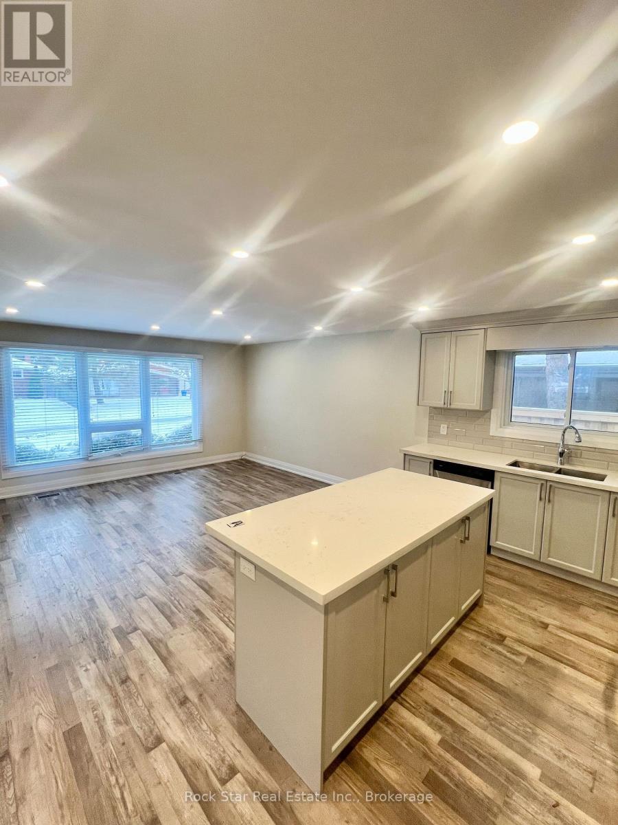 130 West 34th Street, Hamilton, Ontario  L9C 5K3 - Photo 3 - X12820162