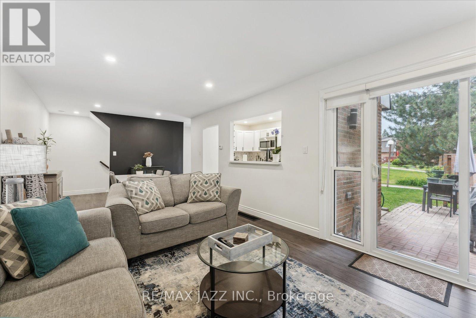 40 - 103 Dovedale Drive, Whitby (Downtown Whitby), Ontario  L1N 1Z7 - Photo 17 - E12820186