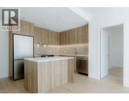 305 3594 MALSUM DRIVE, North Vancouver, British Columbia