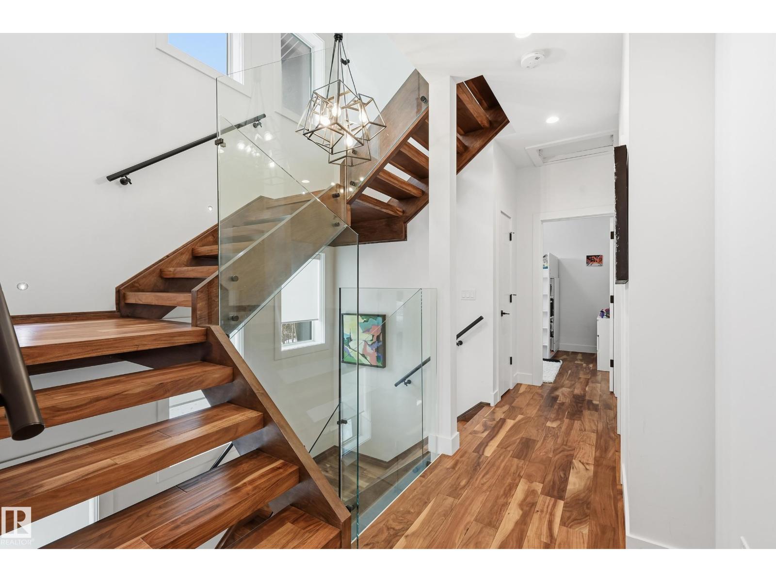 44b Valleyview Cr Nw, Edmonton, Alberta  T5R 5S6 - Photo 38 - E4473160