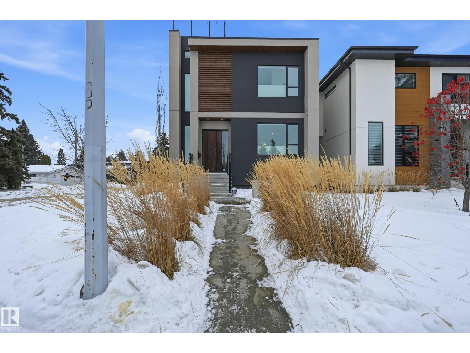 44b Valleyview Cr Nw, Edmonton, Alberta  T5R 5S6 - Photo 2 - E4473160