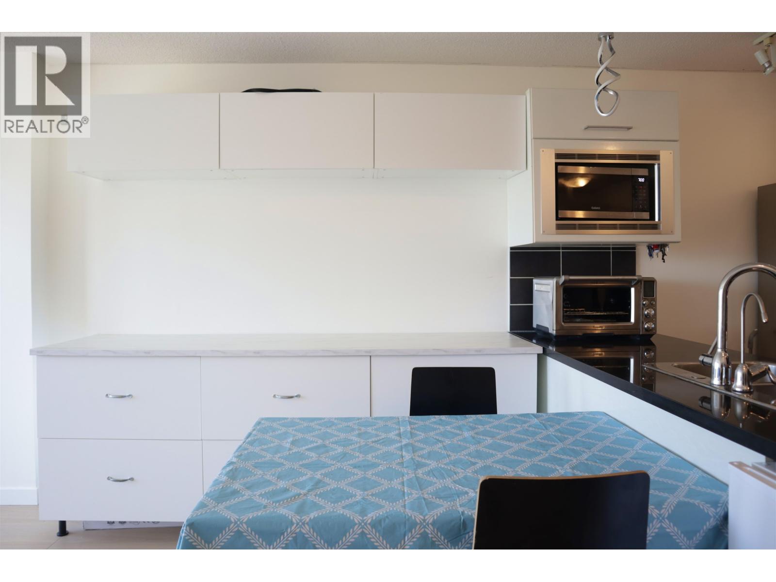 Listing Picture 6 of 17 : 2906 689 ABBOTT STREET, Vancouver / 溫哥華 - 魯藝地產 Yvonne Lu Group - MLS Medallion Club Member